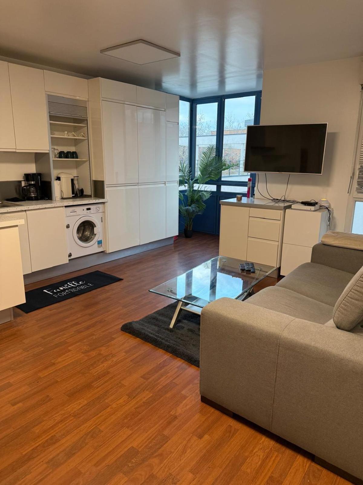 Apartamento Spacieux De Charme, Pres De Paris *