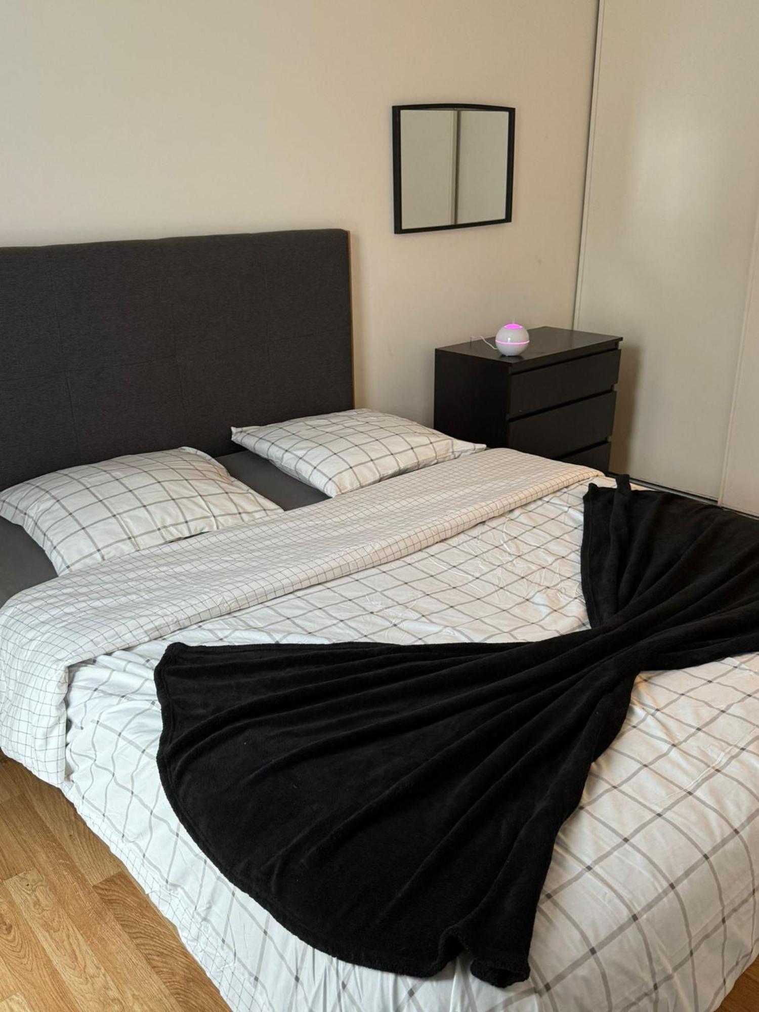 Spacieux De Charme, Près De Paris Appartement *