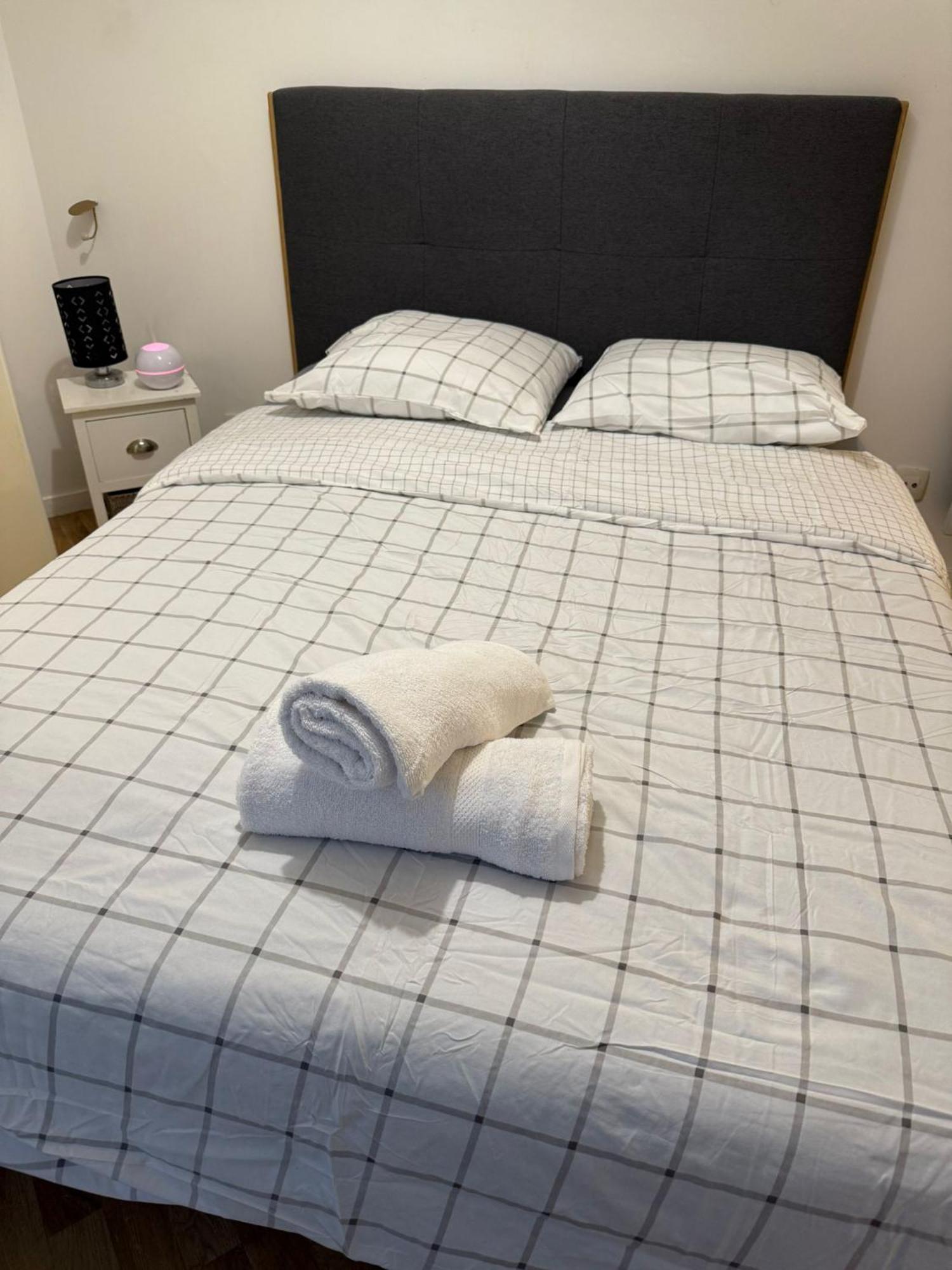 Spacieux De Charme, Près De Paris Appartement Mantes-la-Jolie
